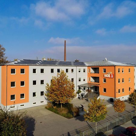 Dock1 Hotel Regensburg Bagian luar foto
