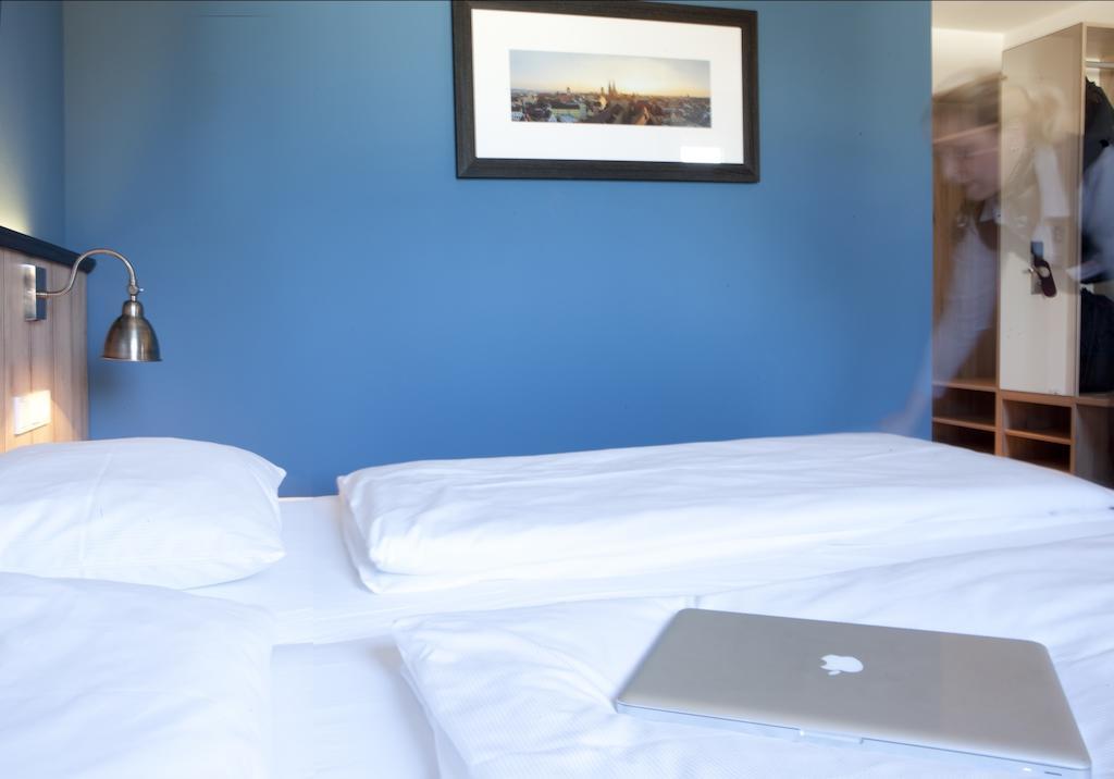 Dock1 Hotel Regensburg Ruang foto